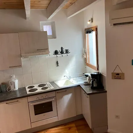 De Charme Centre Apartment